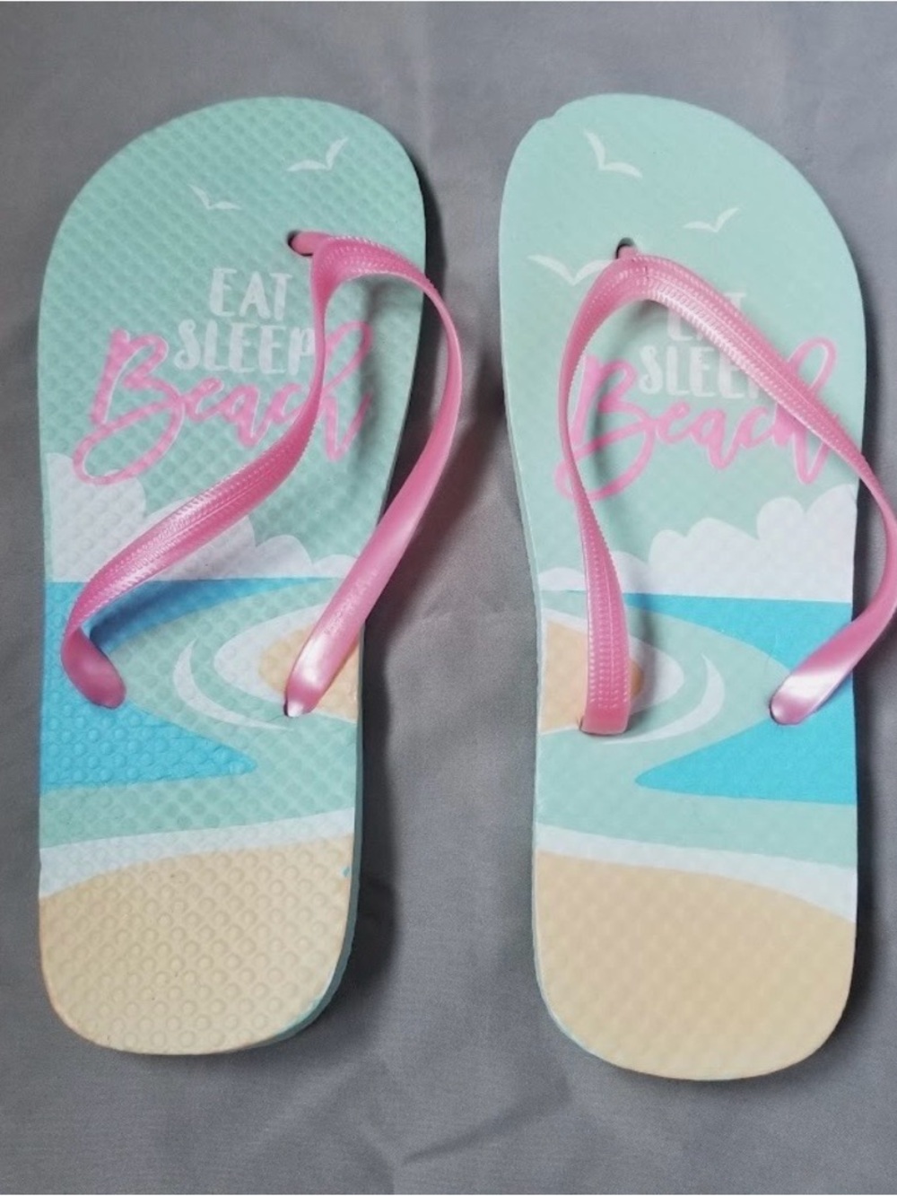 #1853** Beach Flip Flops - Mint Footbed with Pink Straps